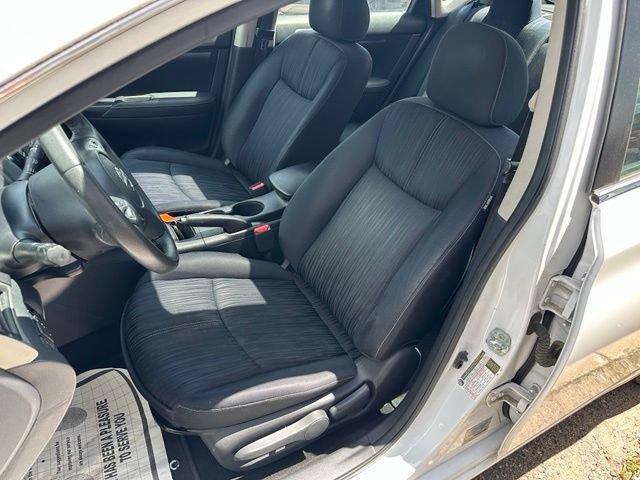 Used 2016 Nissan Sentra SV w/ Style Package FWD image 9