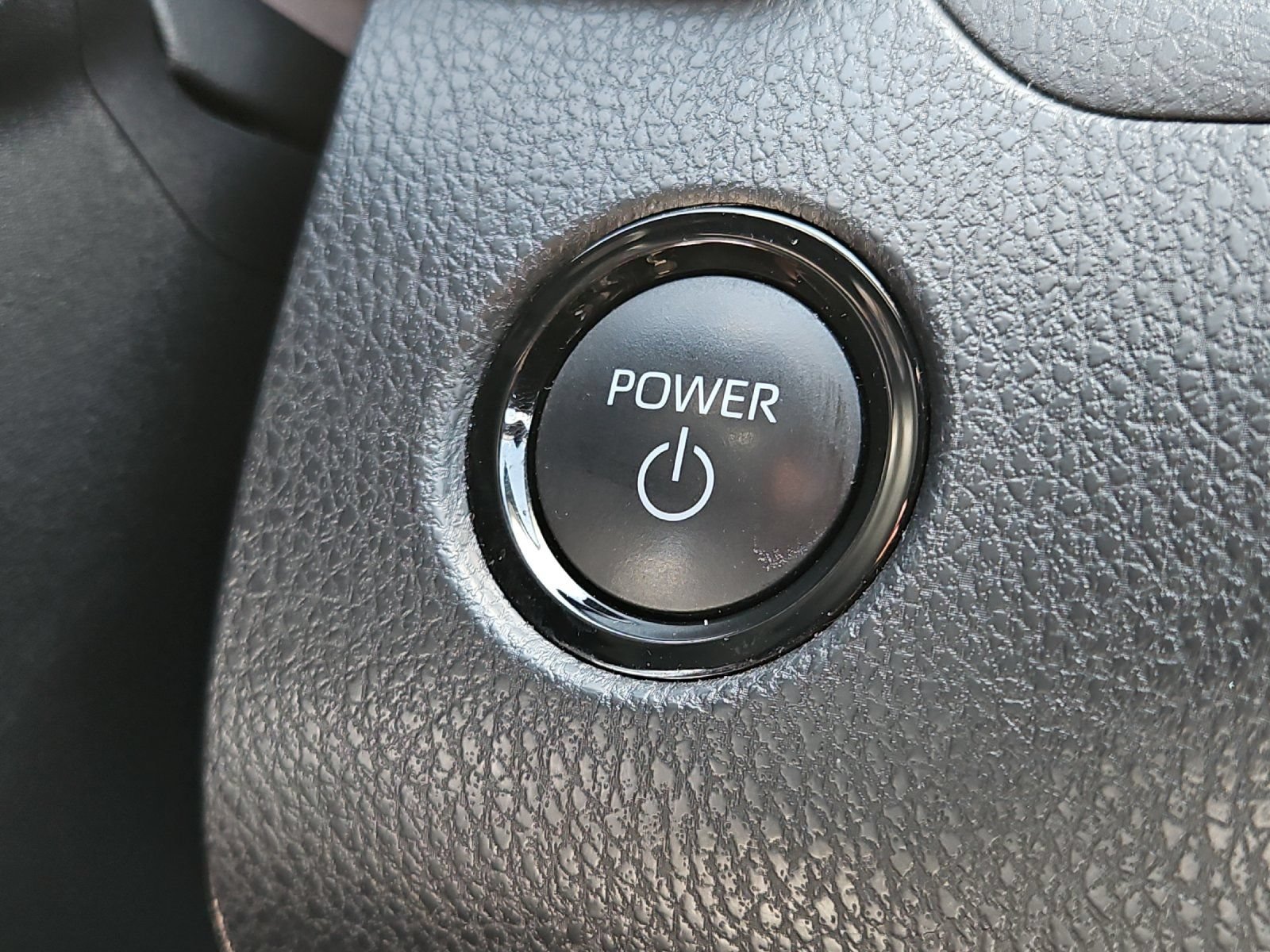 Used 2025 Toyota Camry SE FWD image 19