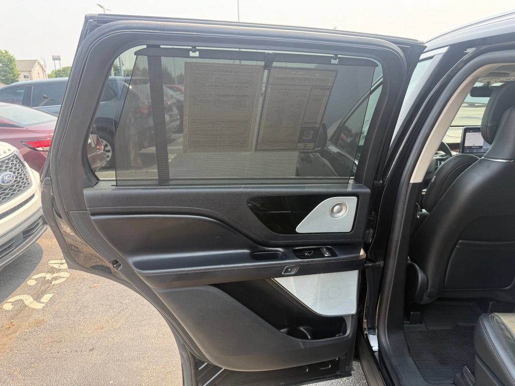 Used 2022 Lincoln Aviator Grand Touring w/ Equipment Group 301A AWD/4WD image 38