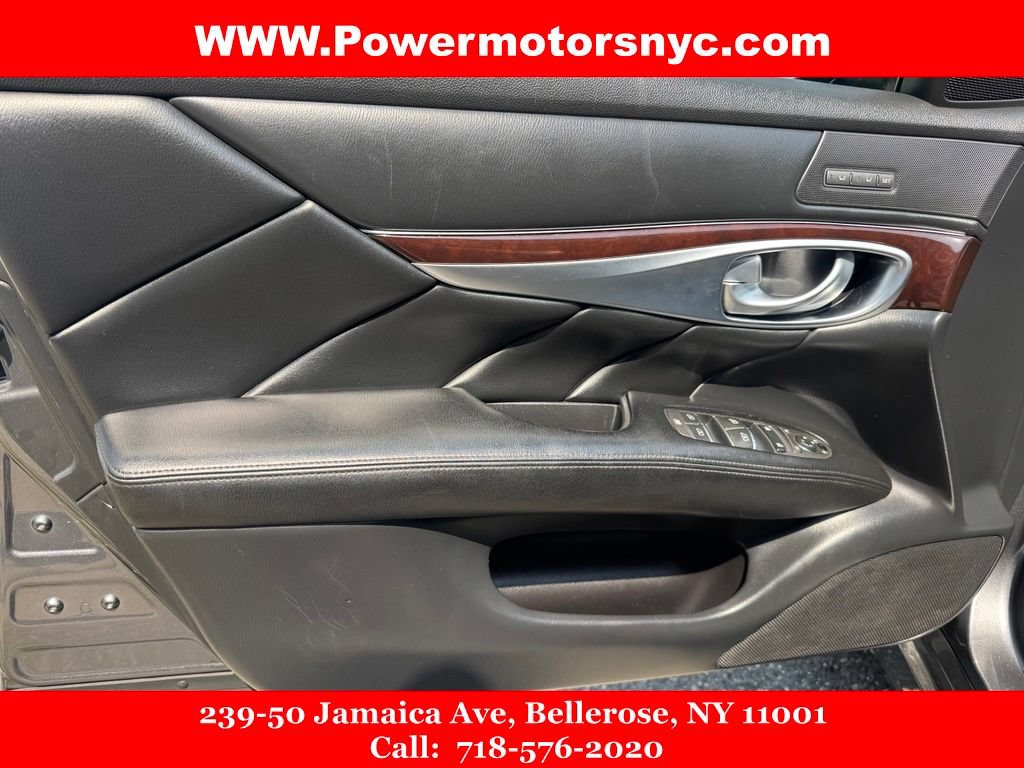 Used 2017 INFINITI Q70 3.7 AWD/4WD image 23