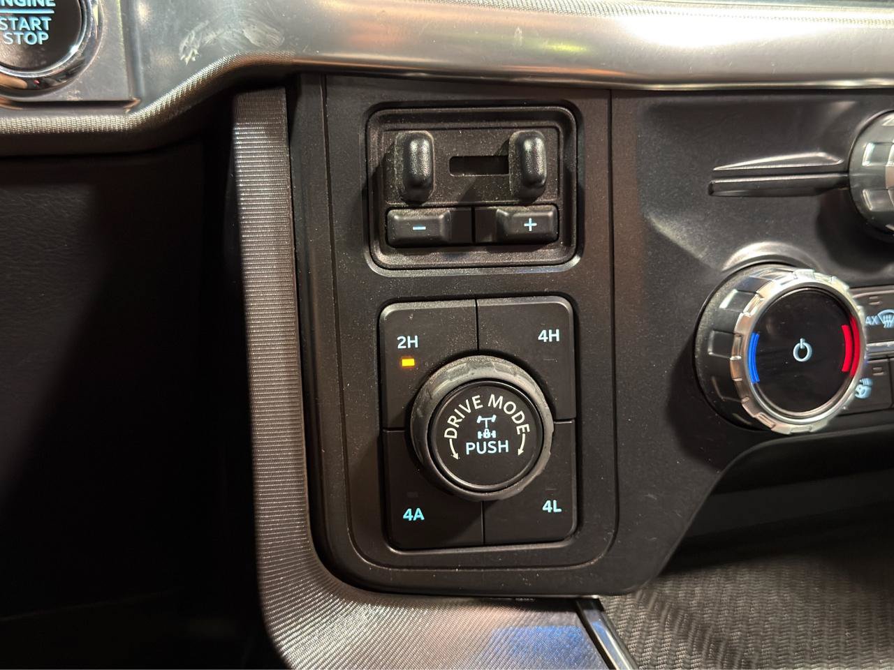 Used 2022 Ford F150 Raptor w/ Equipment Group 801A High AWD/4WD image 25