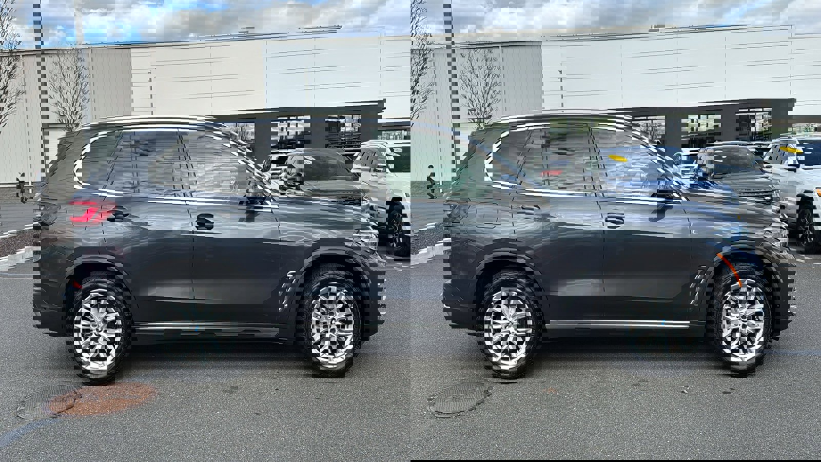 Used 2021 BMW X5 xDrive40i w/ Convenience Package image 2