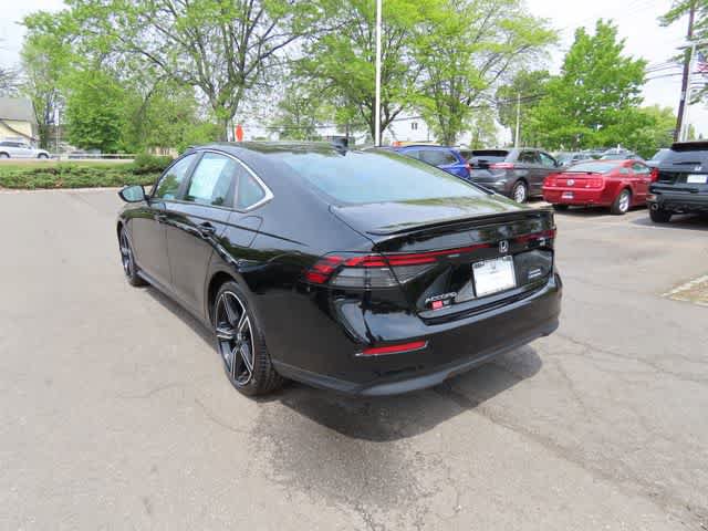 Used 2024 Honda Accord Sport image 4