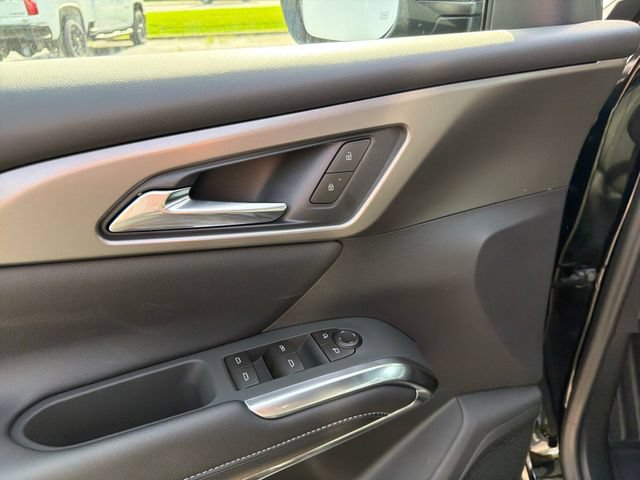 New 2026 Chevrolet Traverse LT w/ Driver Confidence Package FWD image 23