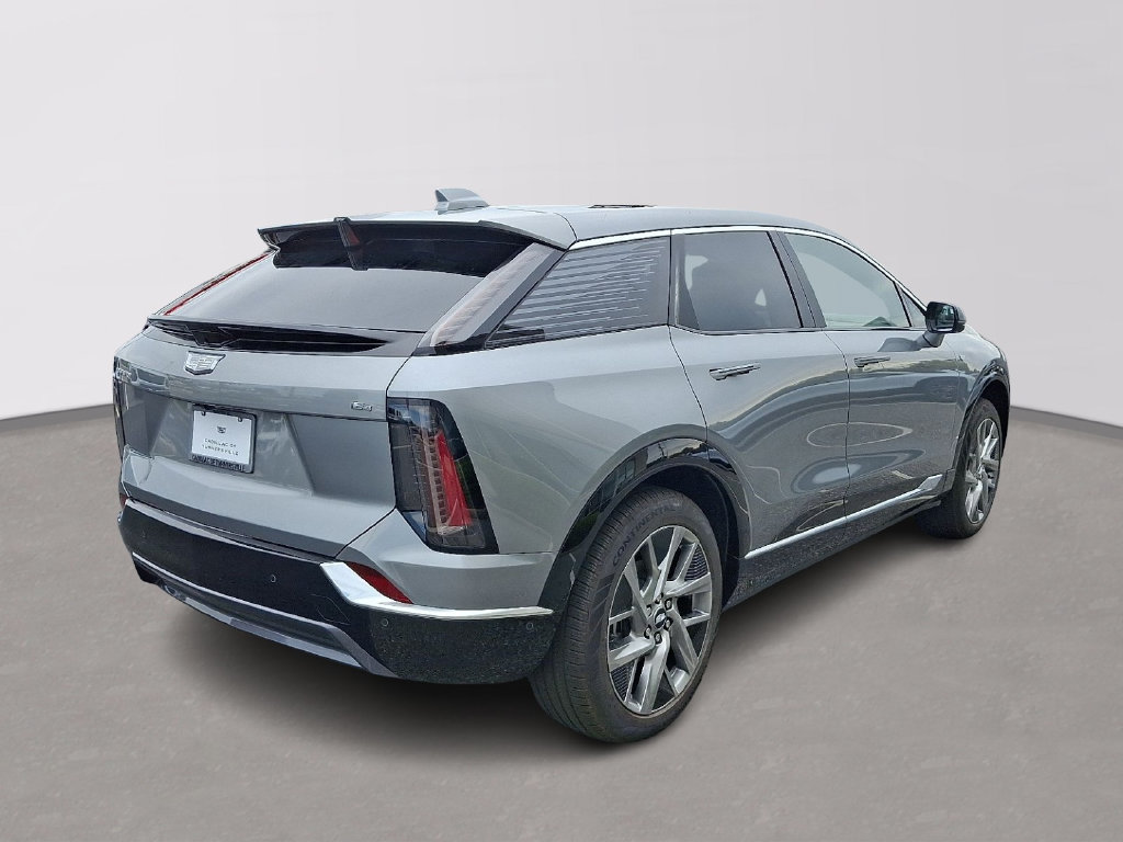 New 2027 Cadillac Optiq Luxury w/ LPO, Floor Liner Package AWD/4WD image 4