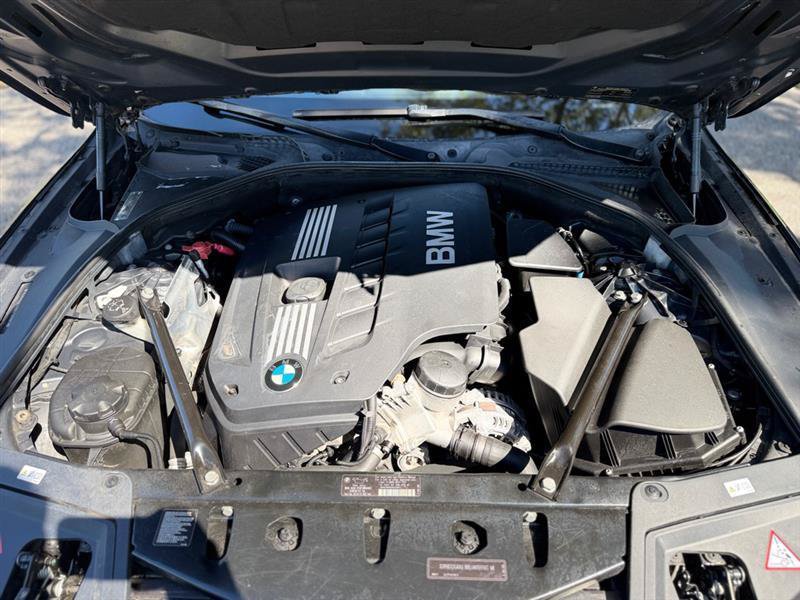 Used 2011 BMW 528i Sedan RWD image 9