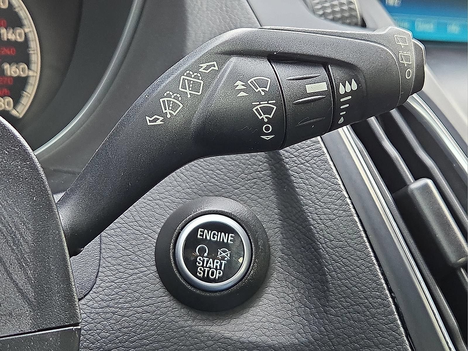 Used 2018 Ford Focus ST FWD image 22