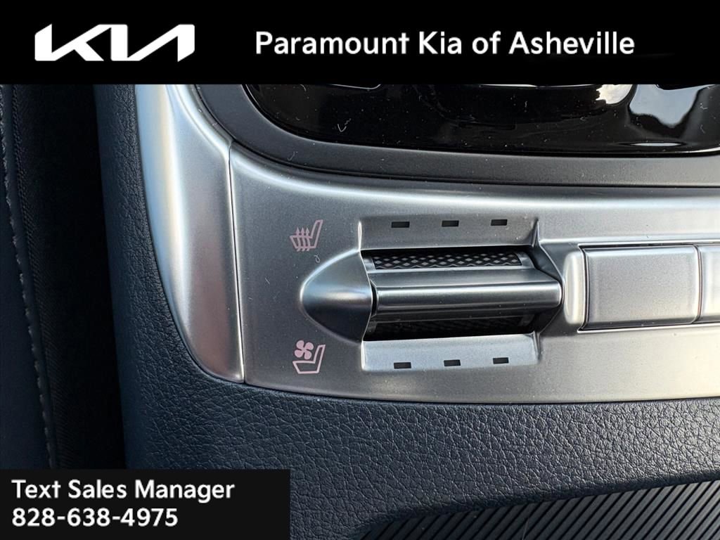 New 2026 Kia Carnival SX w/ SX Dark Edition Package image 17