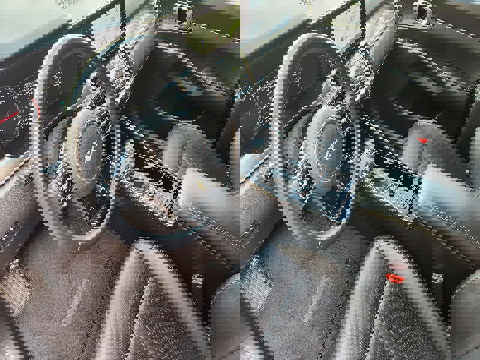 Used 2023 Kia Sorento S w/ Panoramic Sunroof Package image 2