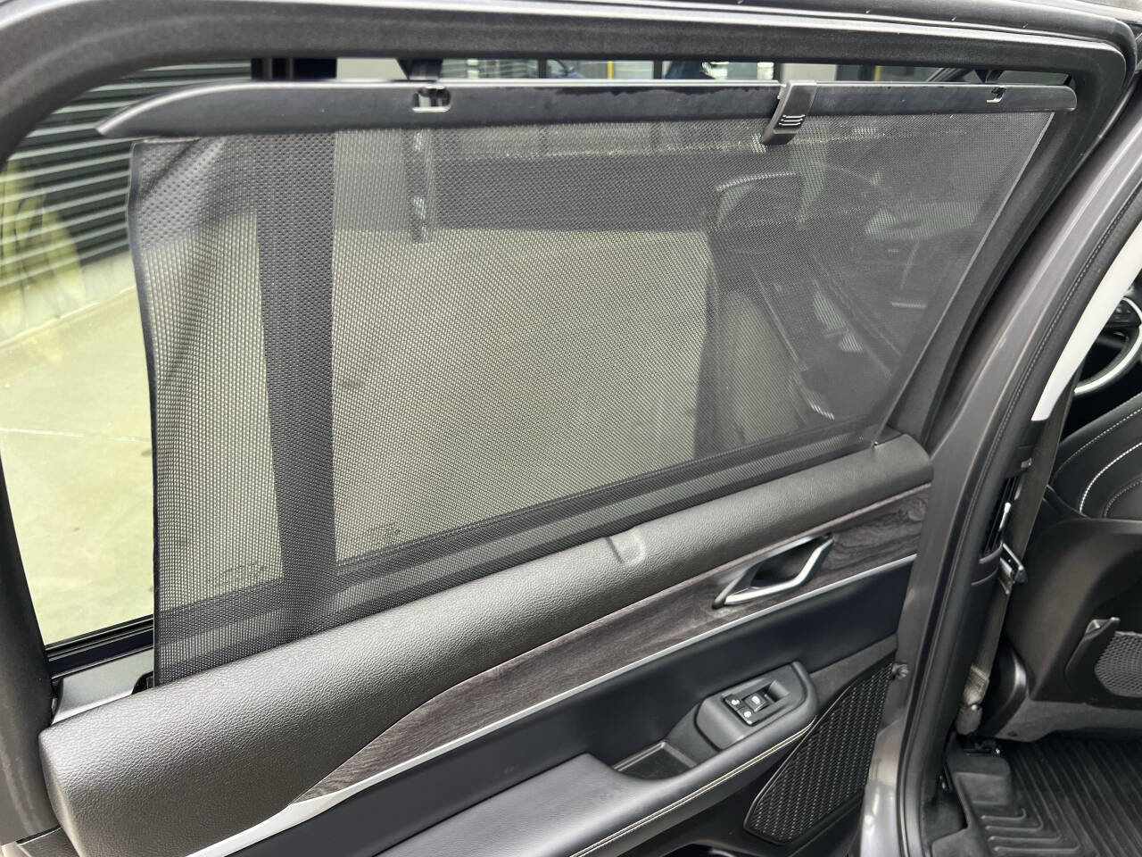 Used 2023 Jeep Grand Cherokee L Limited w/ Luxury Tech Group II image 19