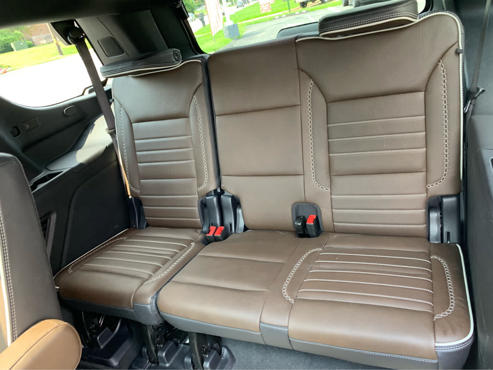Used 2025 GMC Yukon Denali Ultimate AWD/4WD image 25