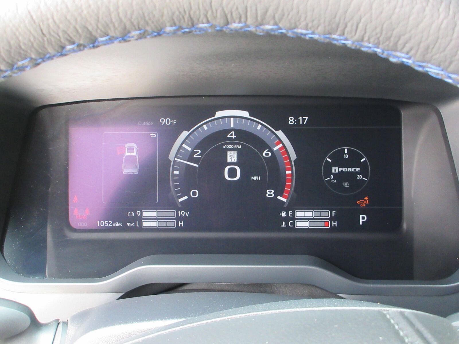 Used 2025 Toyota Tundra Platinum w/ TRD Off-Road Package AWD/4WD image 10