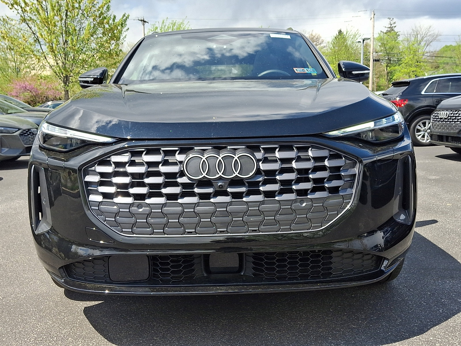 Used 2025 Audi Q5 Premium w/ Premium Plus AWD/4WD image 2