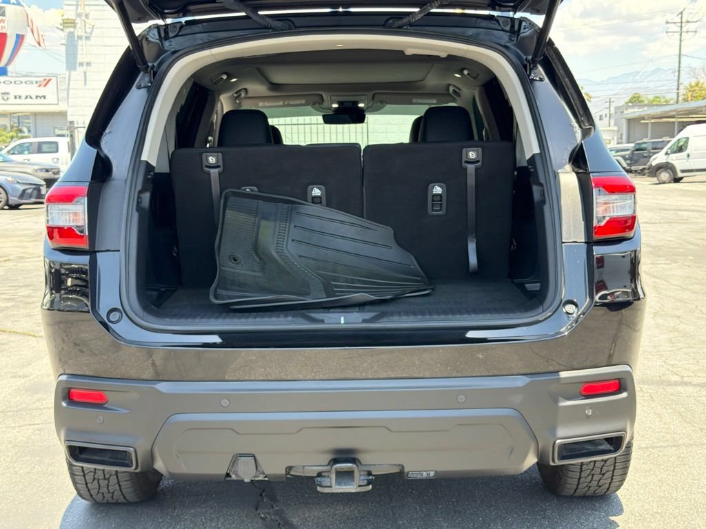 Used 2023 Honda Pilot Touring image 16
