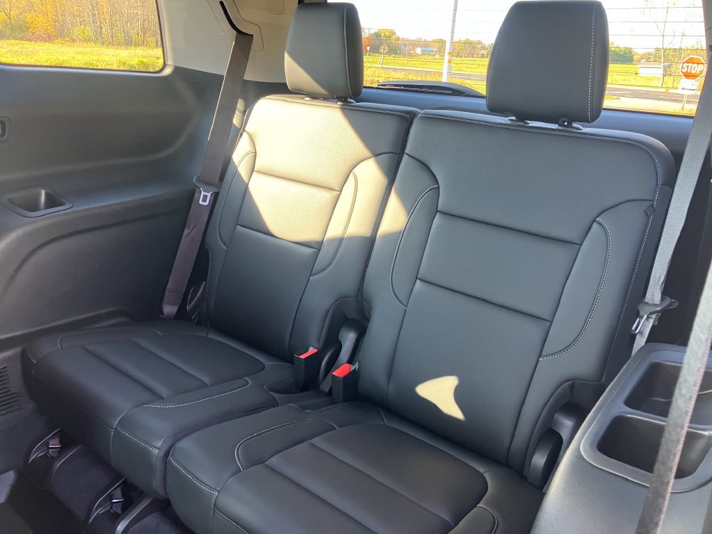 Used 2022 GMC Acadia SLT w/ Elevation Edition AWD/4WD image 21