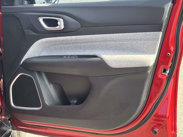 Used 2025 Jeep Compass Sport image 25