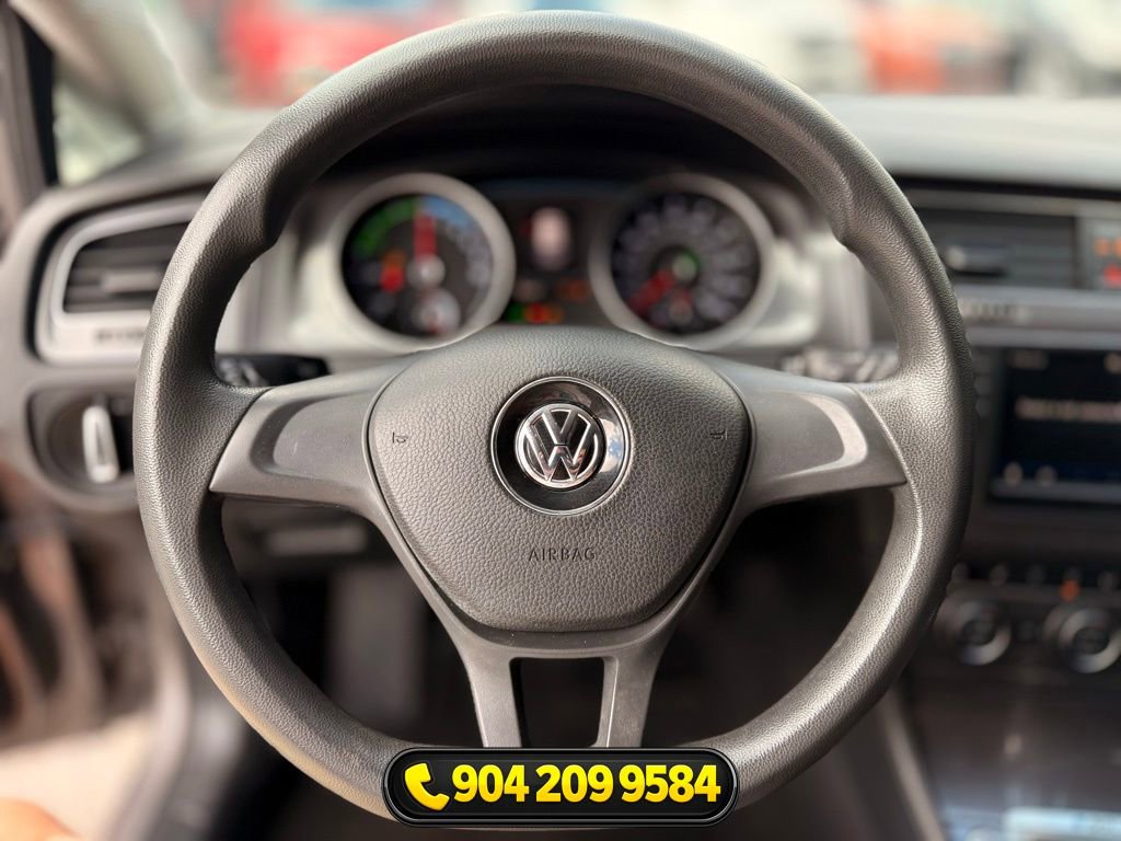 Used 2016 Volkswagen e-Golf SE FWD image 17