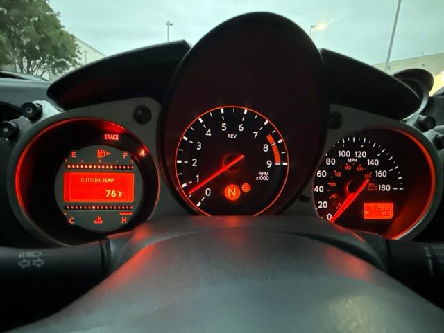Used 2009 Nissan 370Z Coupe w/ Sport Pkg RWD image 9