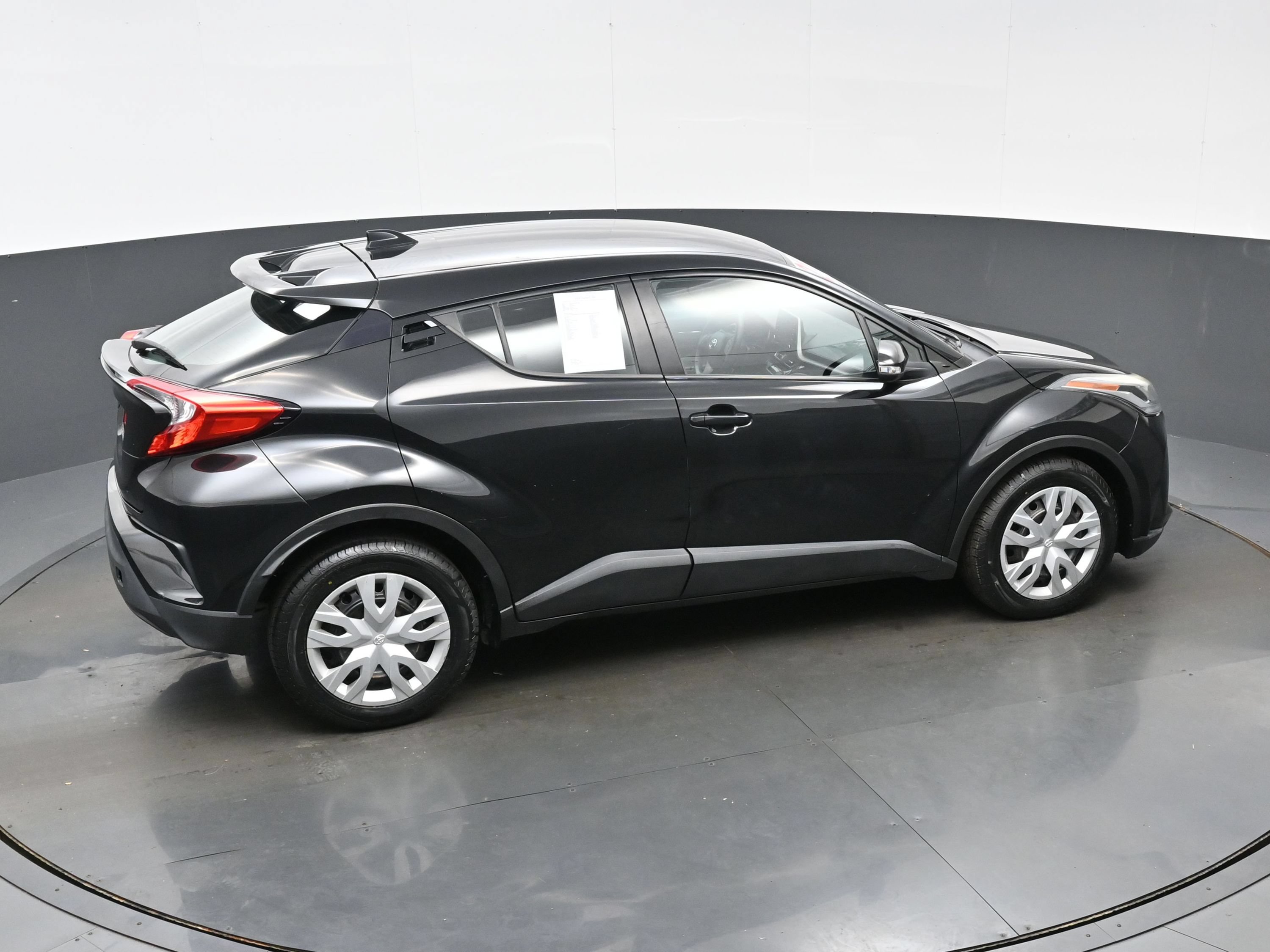 Used 2021 Toyota C-HR LE FWD image 39