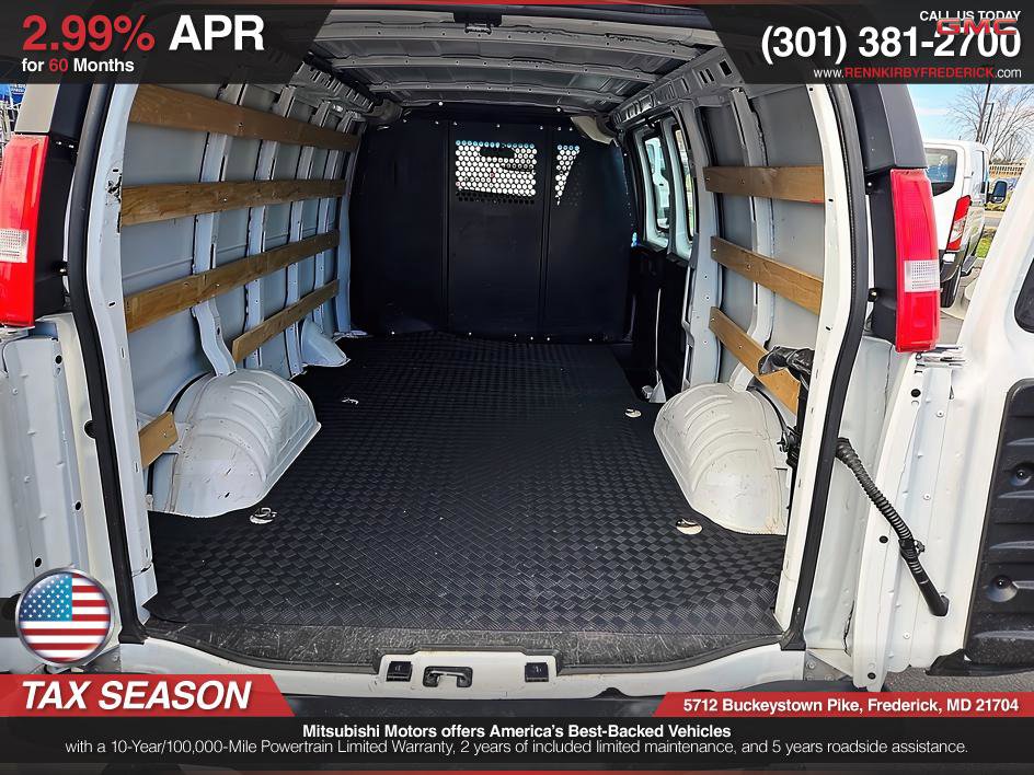 Used 2024 GMC Savana 2500 w/ Driver Convenience Package image 12