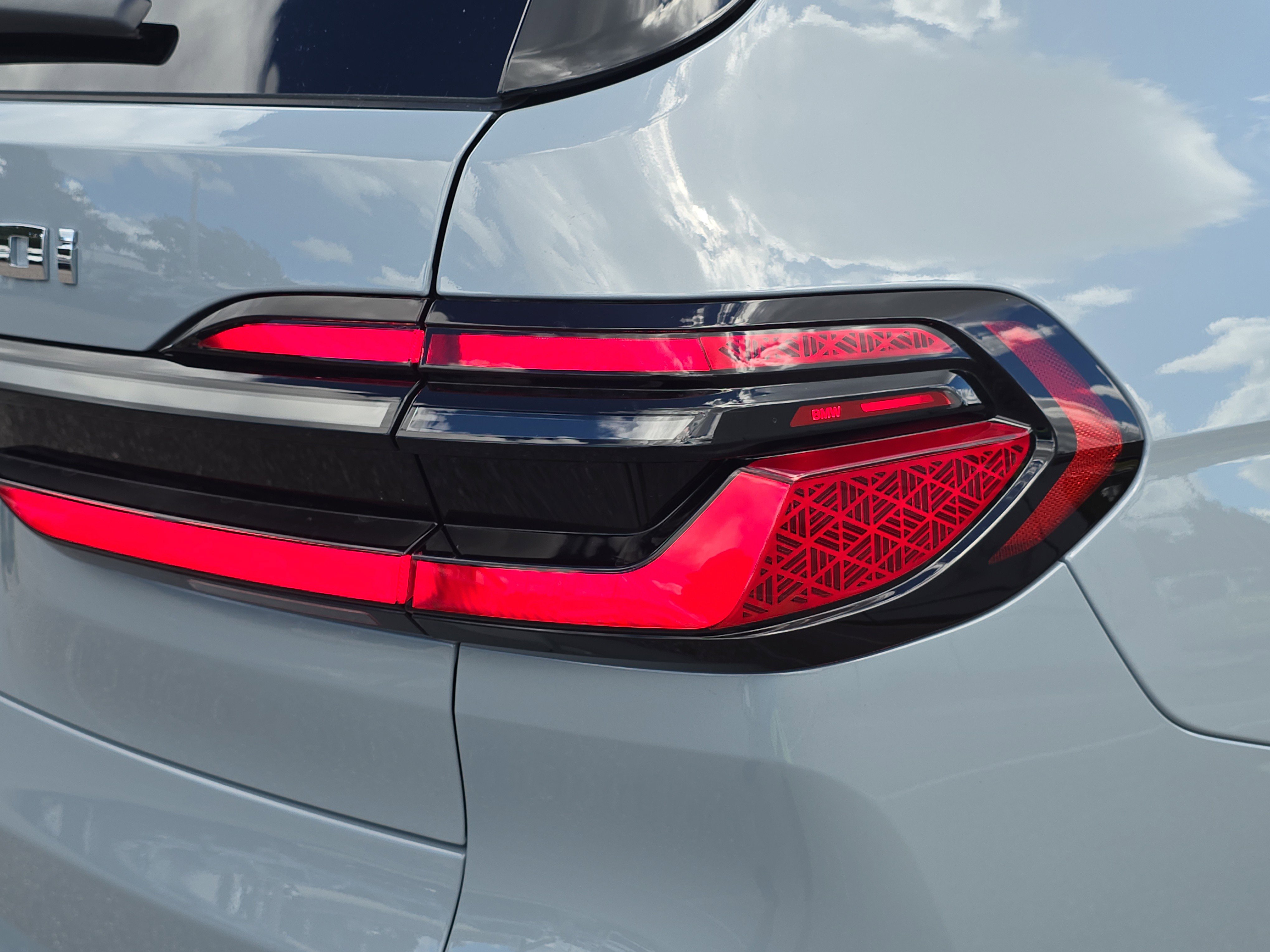 New 2026 BMW X7 M60i image 8