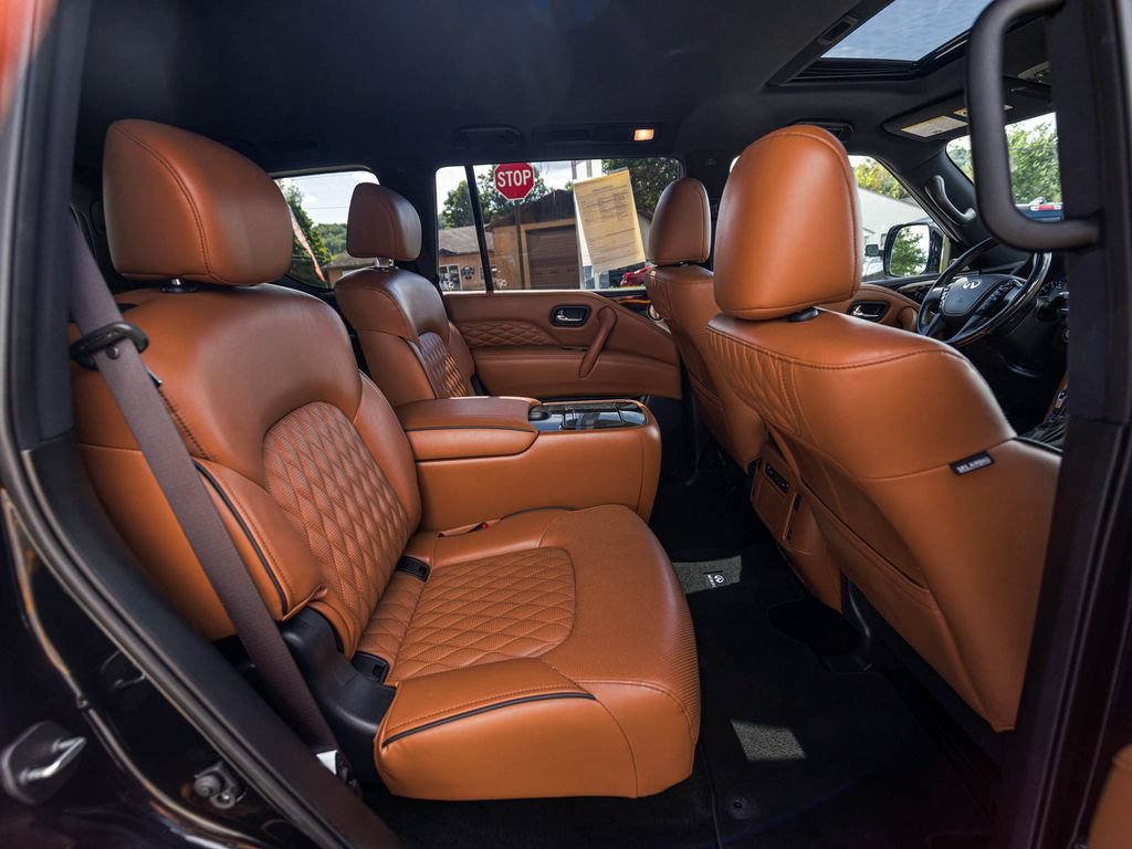 Used 2024 INFINITI QX80 Sensory AWD/4WD image 32