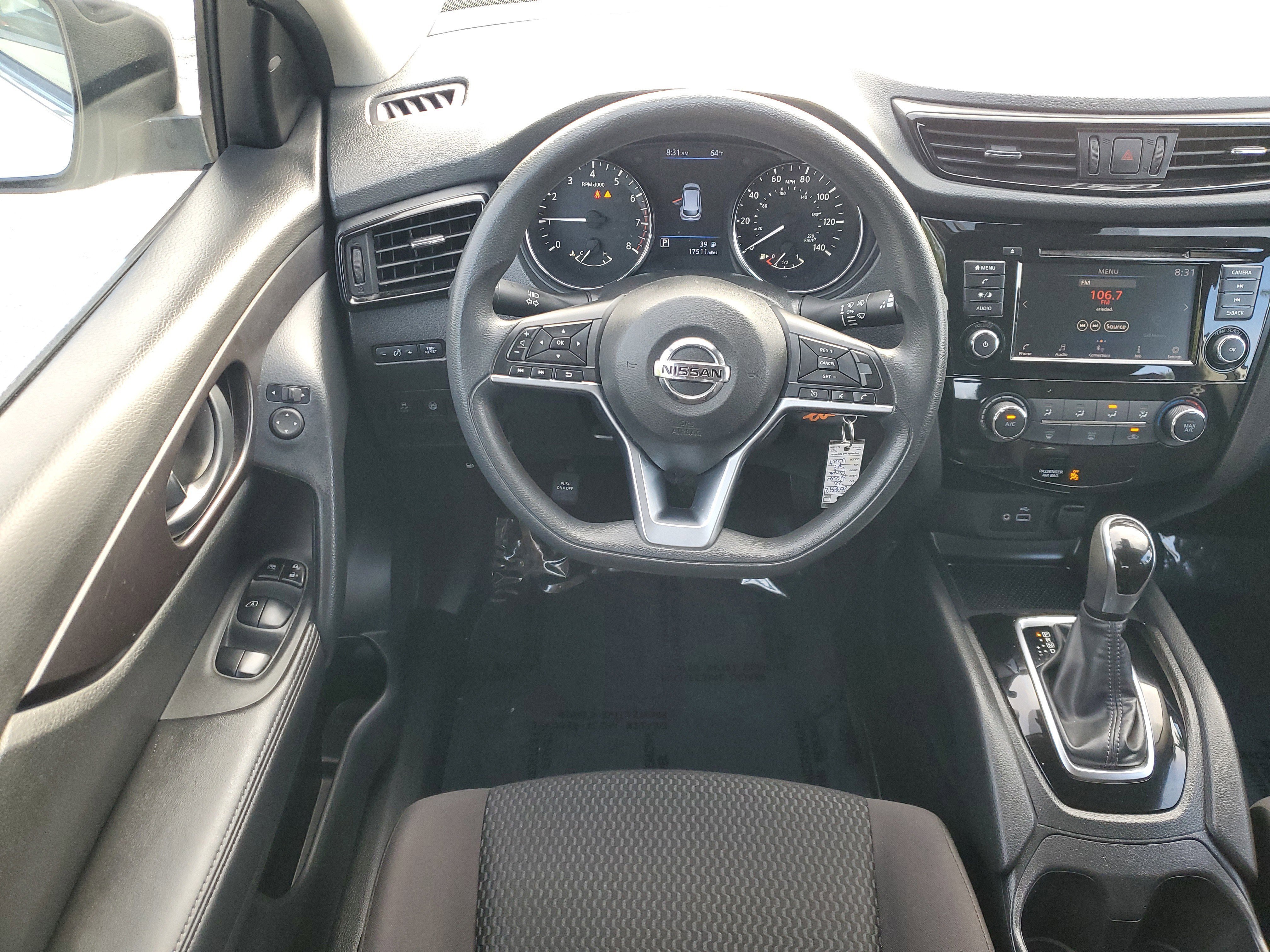 Used 2020 Nissan Rogue Sport S image 12