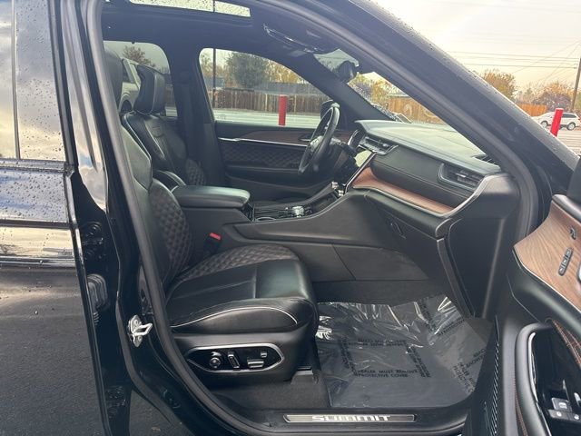 Used 2022 Jeep Grand Cherokee Summit w/ Adv Protech Group IV image 42