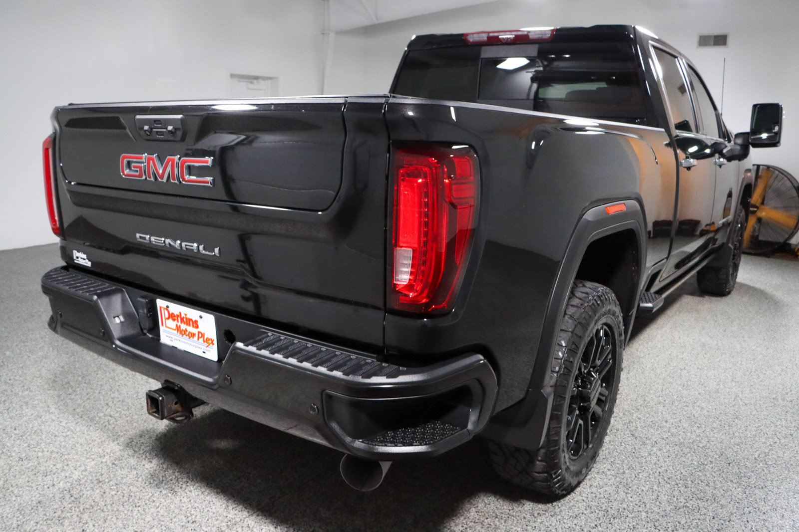 Used 2021 GMC Sierra 2500 Denali w/ Denali Ultimate Package AWD/4WD image 7