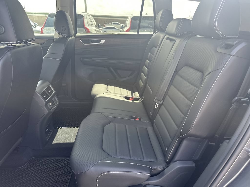 Used 2024 Volkswagen Atlas SEL AWD/4WD image 24