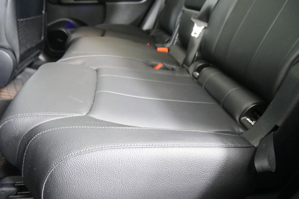 Used 2021 Mercedes-Benz GLB 250 4MATIC image 14