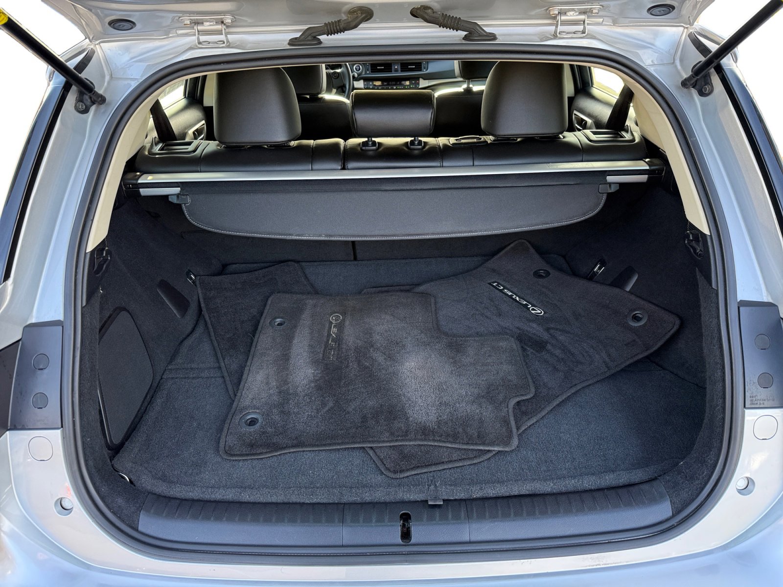 Used 2014 Lexus CT 200h FWD image 17