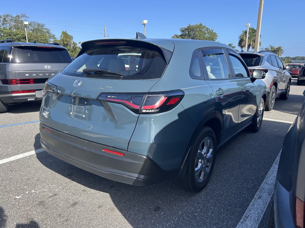 Used 2025 Honda HR-V LX image 4