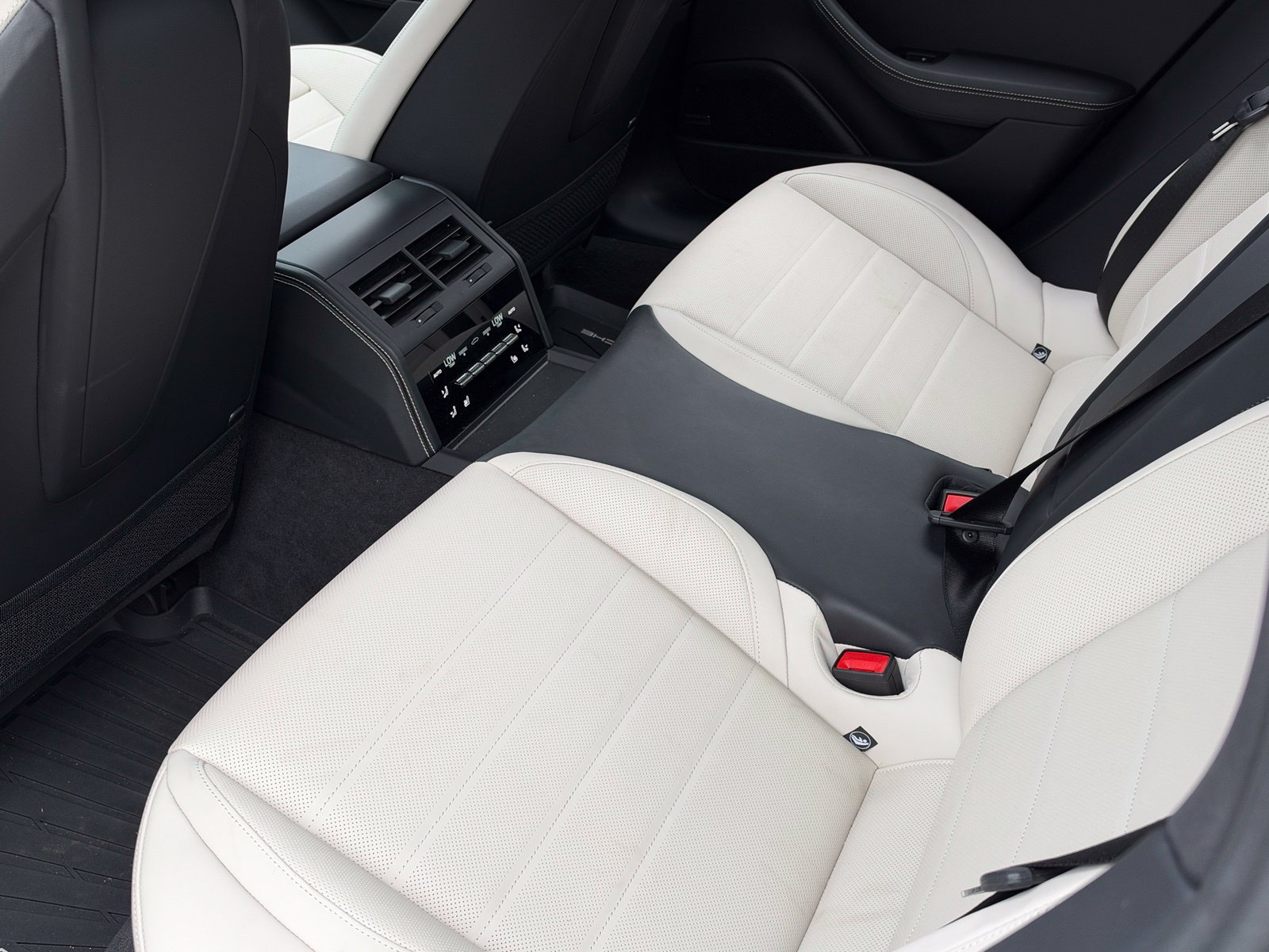 Certified 2026 Porsche Panamera 4 AWD/4WD image 20