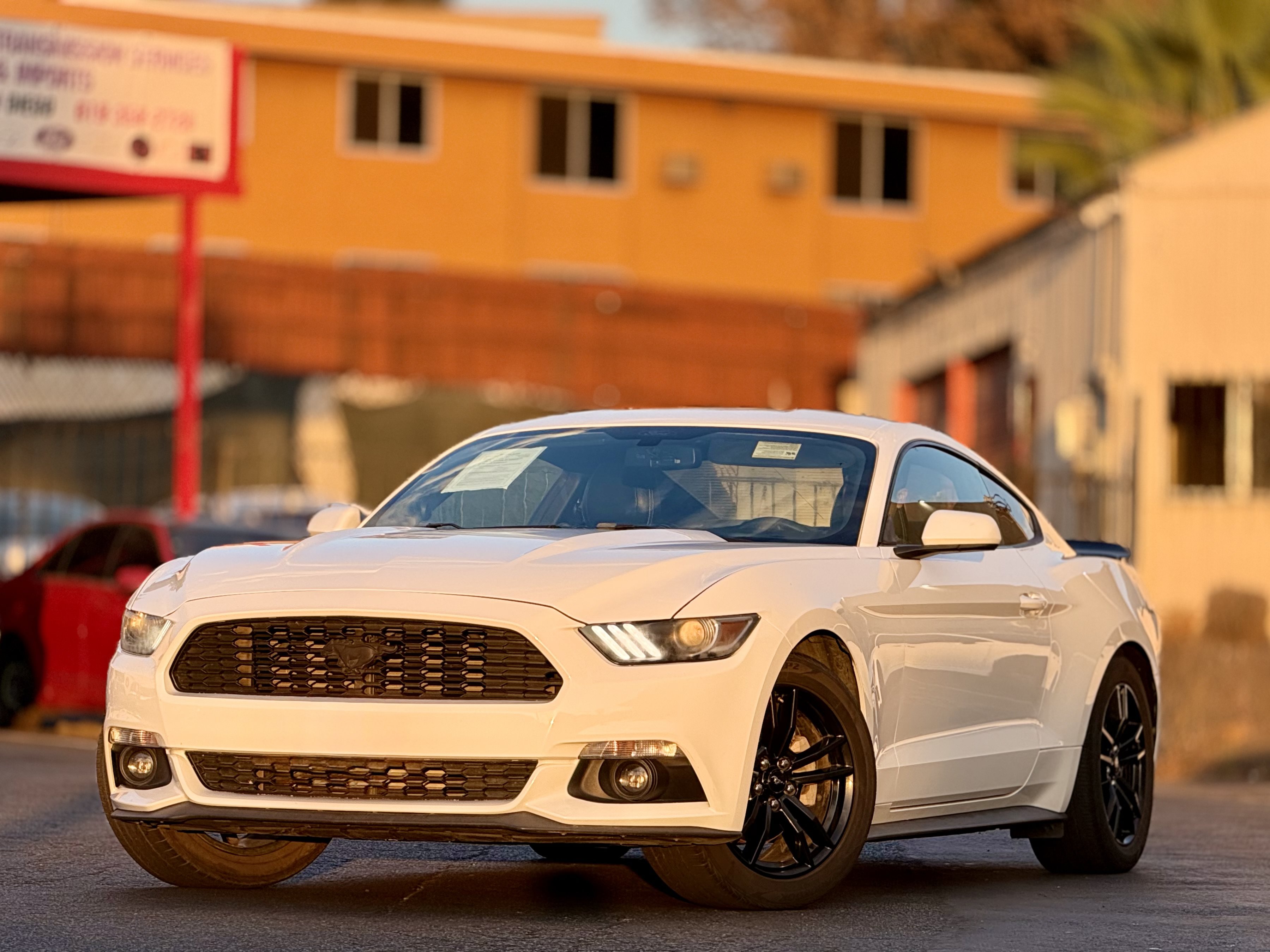 Used 2017 Ford Mustang Coupe RWD image 1