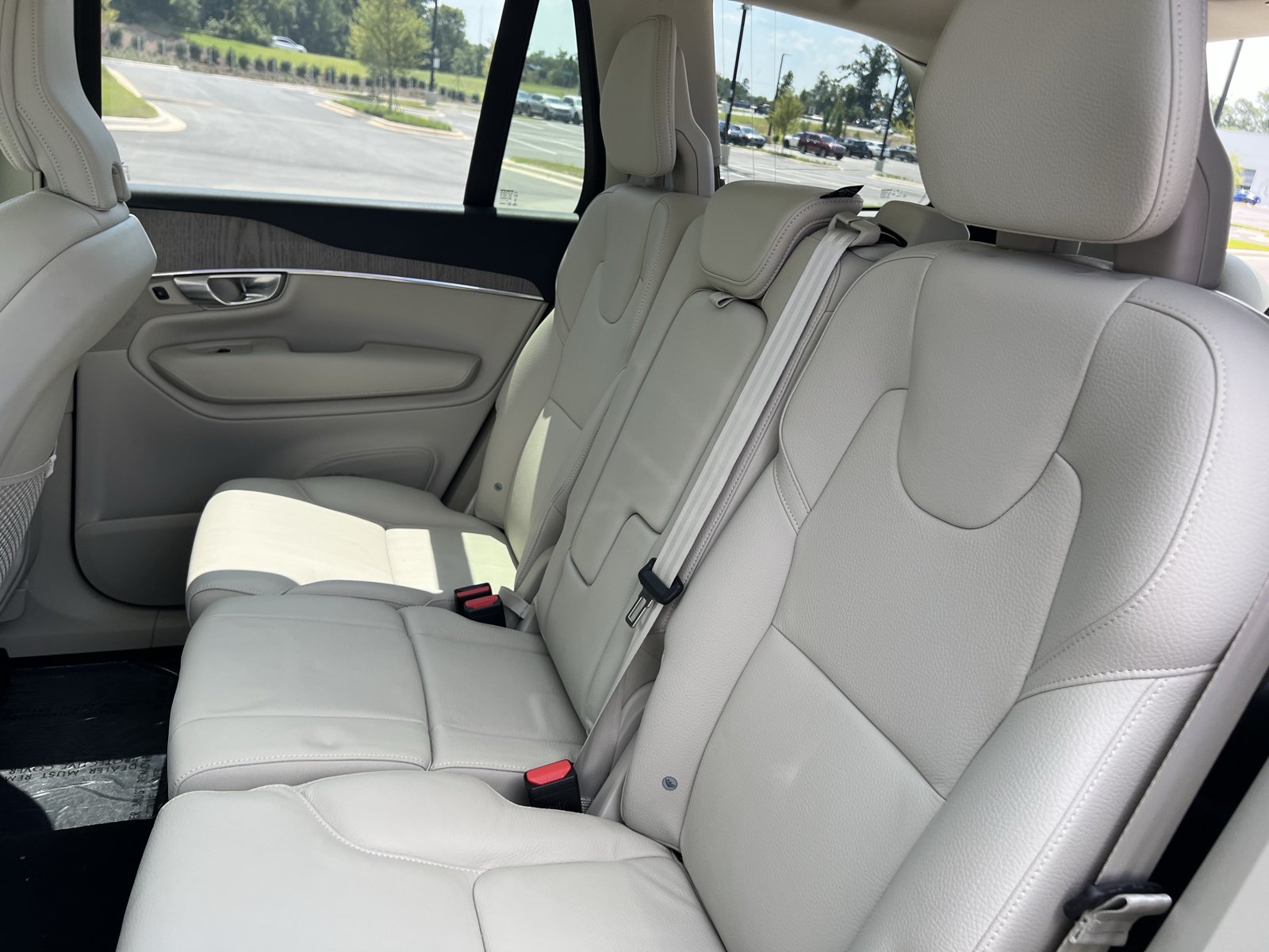 Used 2025 Volvo XC90 B6 Plus AWD/4WD image 31