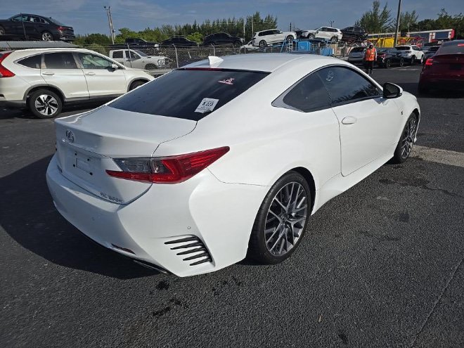 Used 2017 Lexus RC 200t F Sport RWD image 4
