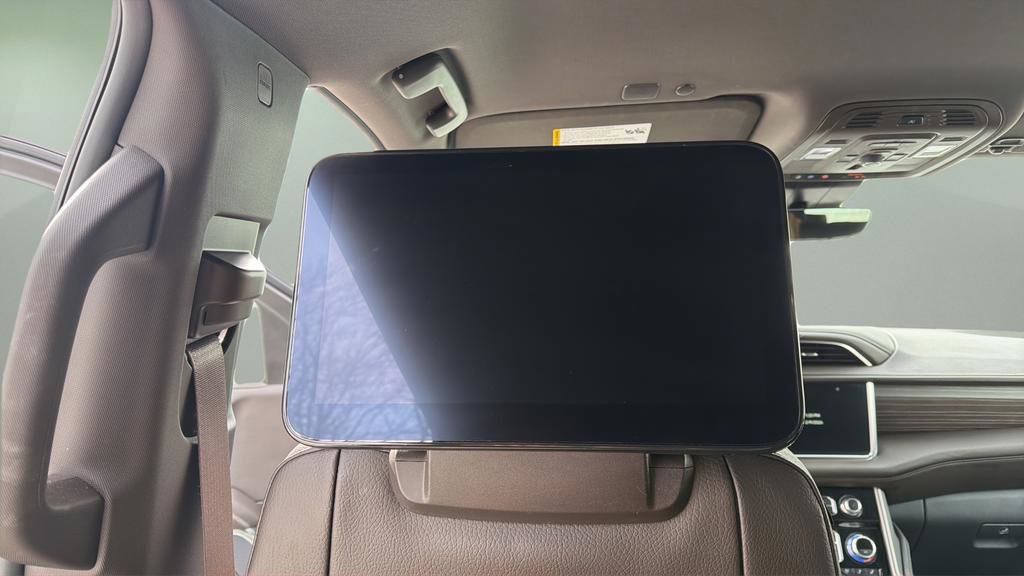 Used 2024 GMC Yukon XL Denali w/ Advanced Technology Package image 17