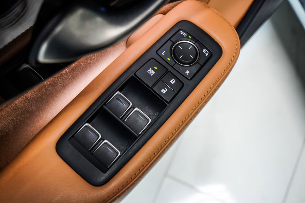 Used 2024 Lexus LS 500 AWD w/ Interior Upgrade Package image 25
