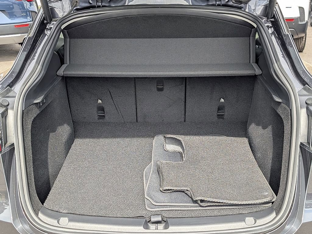 Used 2024 Tesla Model Y Long Range AWD/4WD image 14