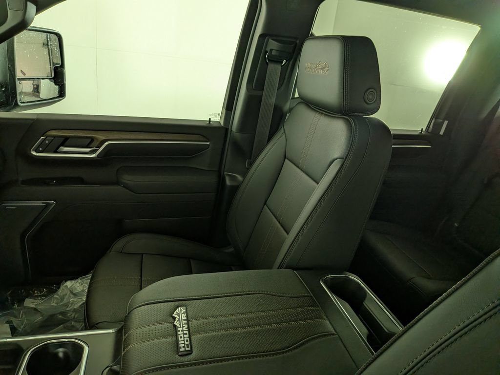 New 2026 Chevrolet Silverado 2500 High Country w/ High Country Premium Package AWD/4WD image 25