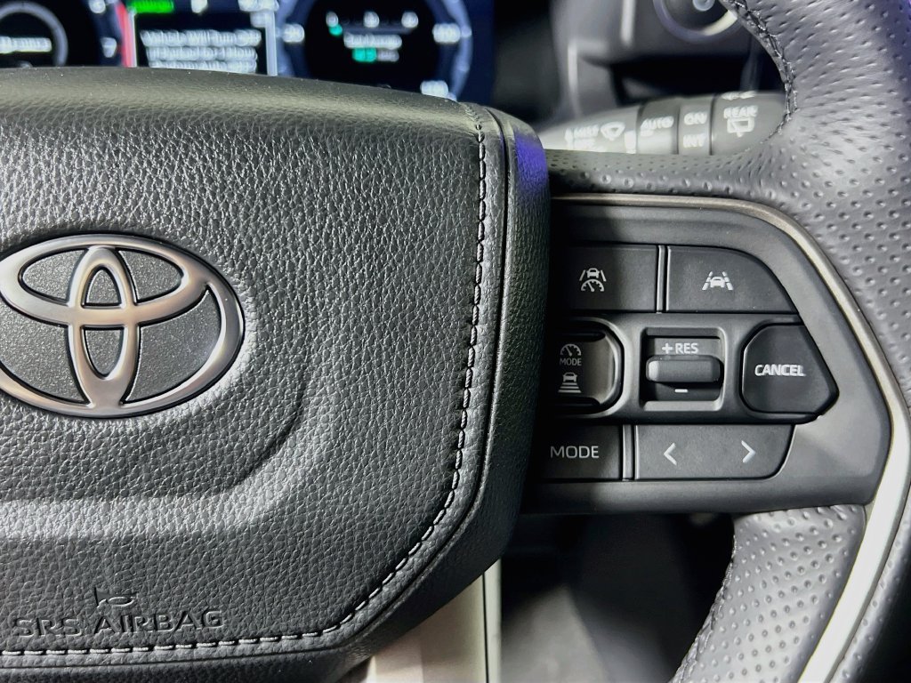 New 2026 Toyota 4Runner Platinum AWD/4WD image 17