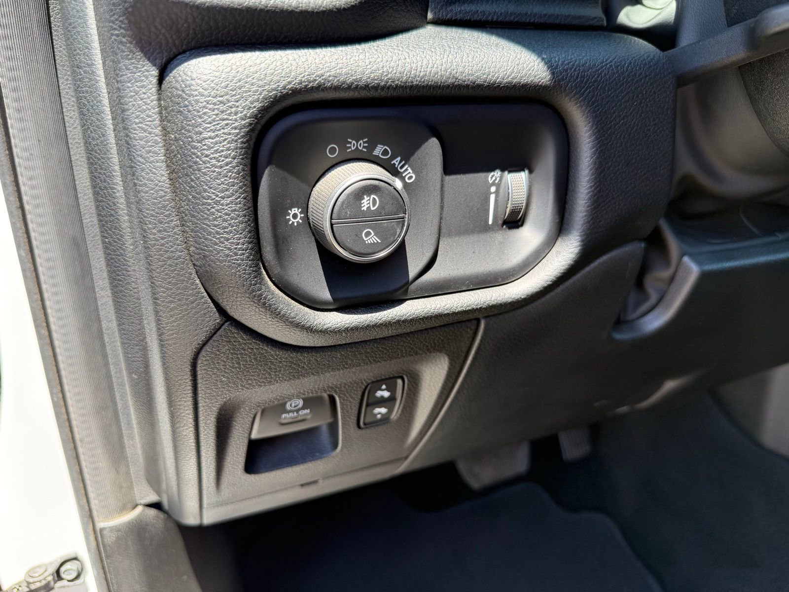 Used 2022 RAM 1500 Big Horn AWD/4WD image 13