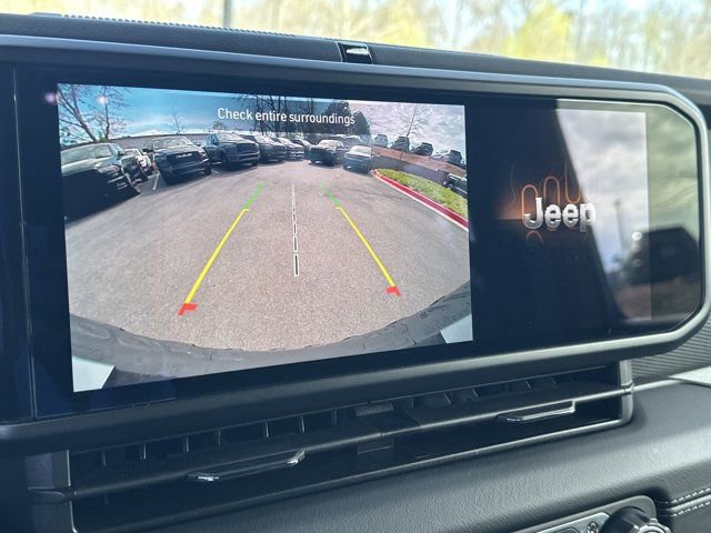 Certified 2025 Jeep Wrangler Unlimited Rubicon 4xe w/ Safety Group image 28