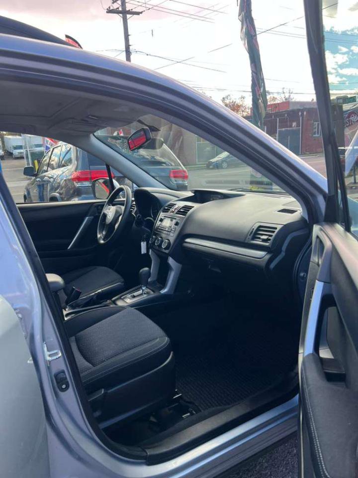 Used 2015 Subaru Forester 2.5i Premium w/ All-Weather Package image 31