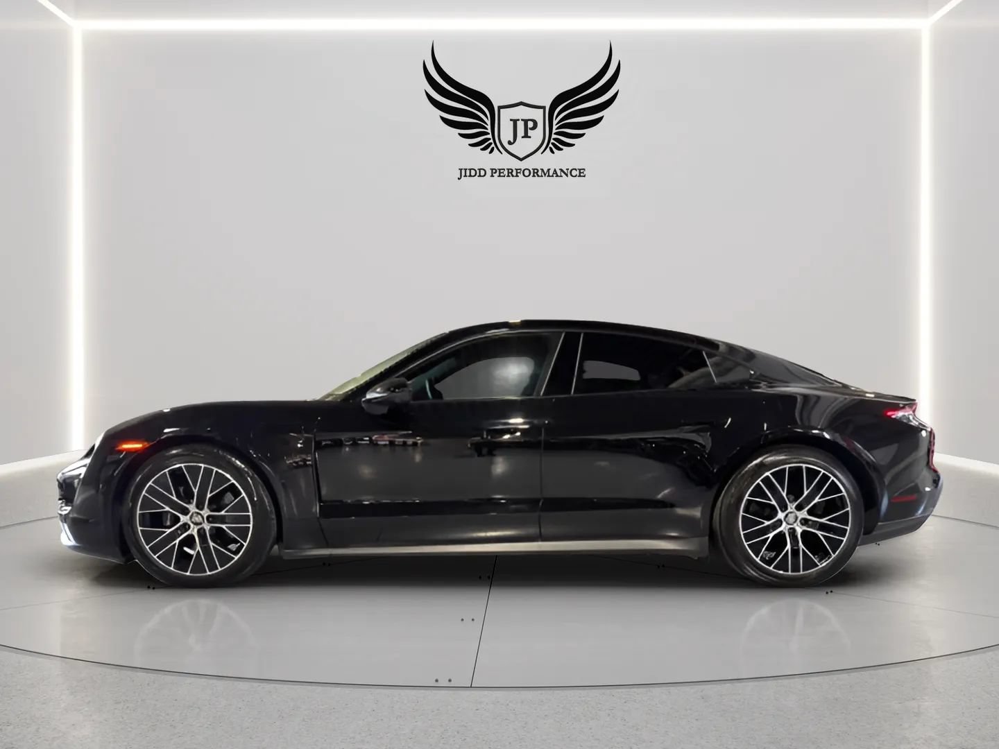 Used 2022 Porsche Taycan RWD image 4