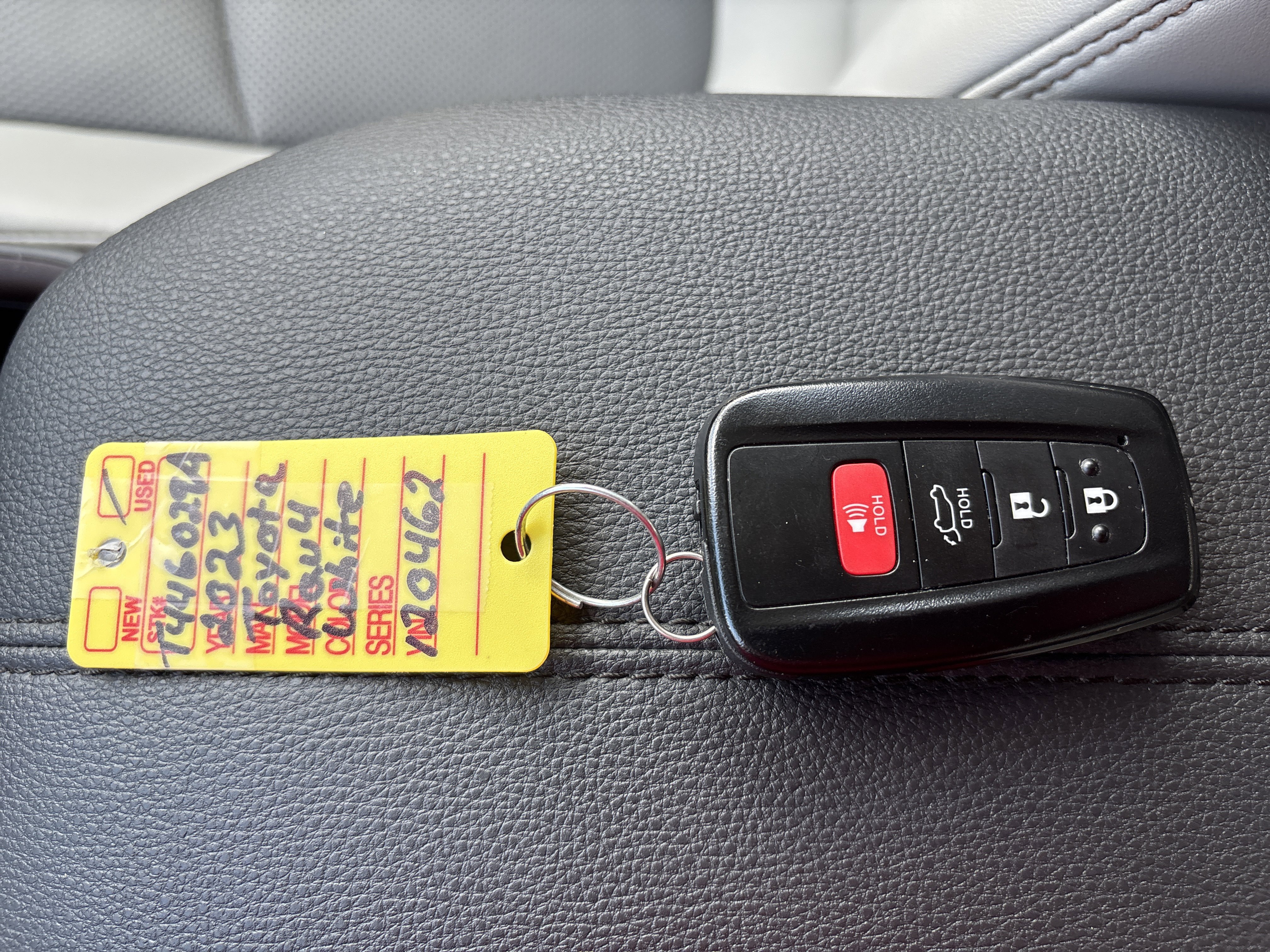 Used 2023 Toyota RAV4 Limited AWD/4WD image 30