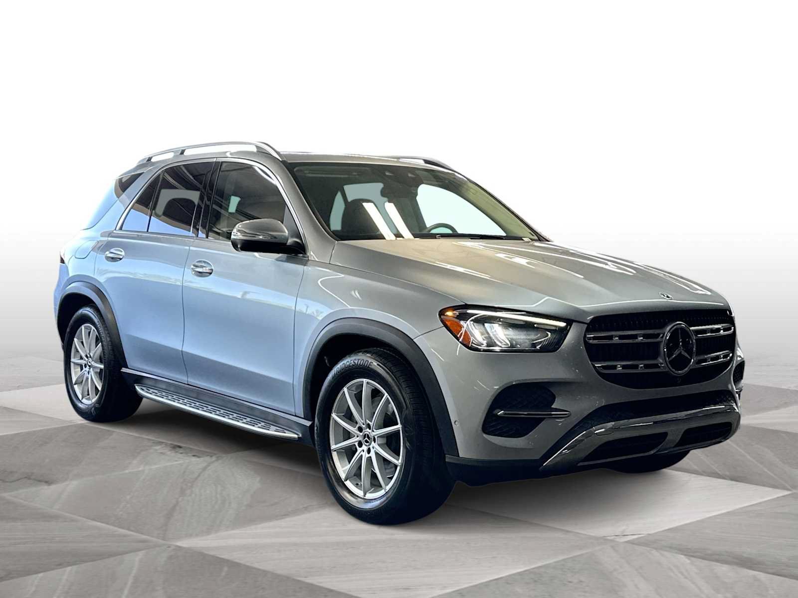 Used 2024 Mercedes-Benz GLE 350 4MATIC image 2