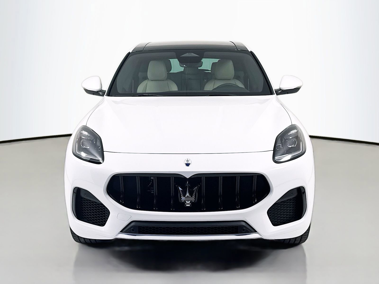 New 2026 Maserati Grecale Modena image 3