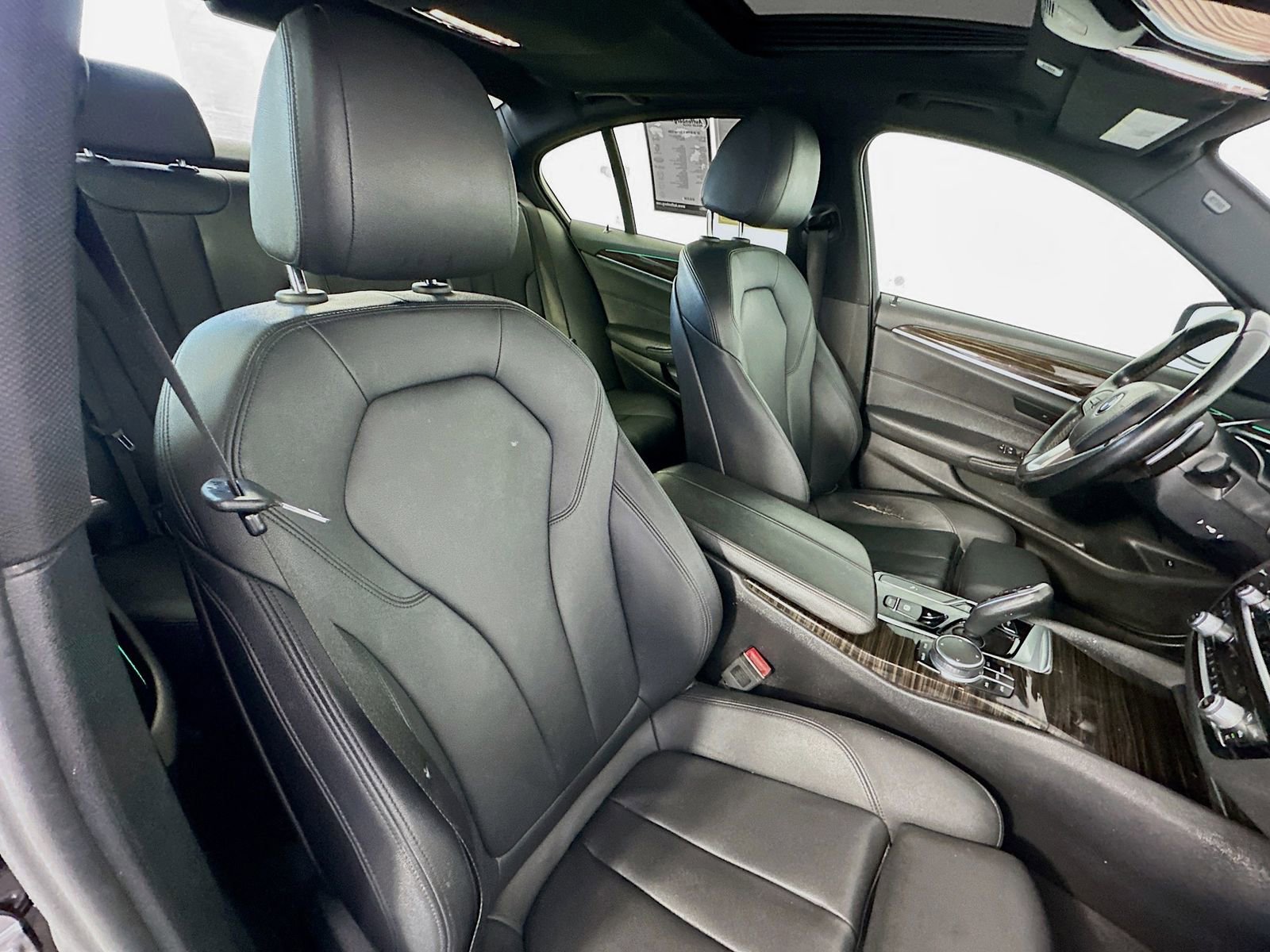 Used 2018 BMW 530i RWD image 28
